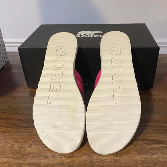 Size 7.5 / 38.5 Sorel Ella II Puff Leather Slide Sandals - Picture 2 of 4